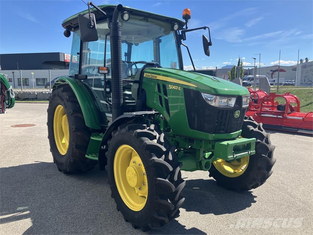 John Deere 5067E Τρακτέρ