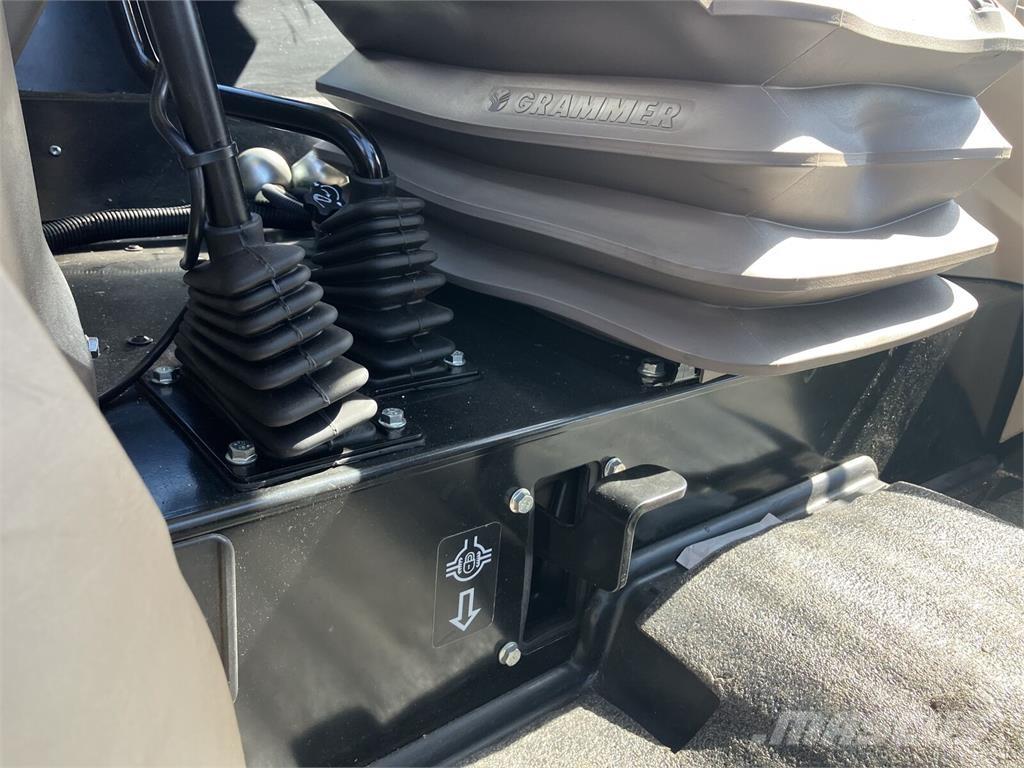 John Deere 5067E Τρακτέρ