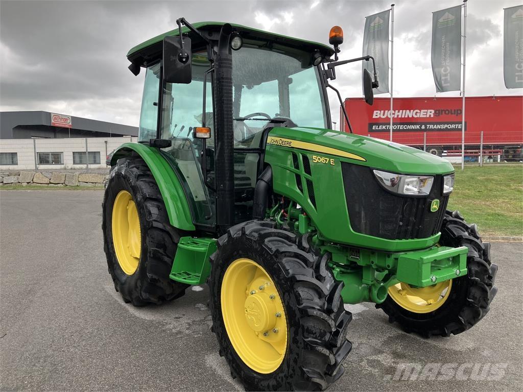 John Deere 5067E Τρακτέρ