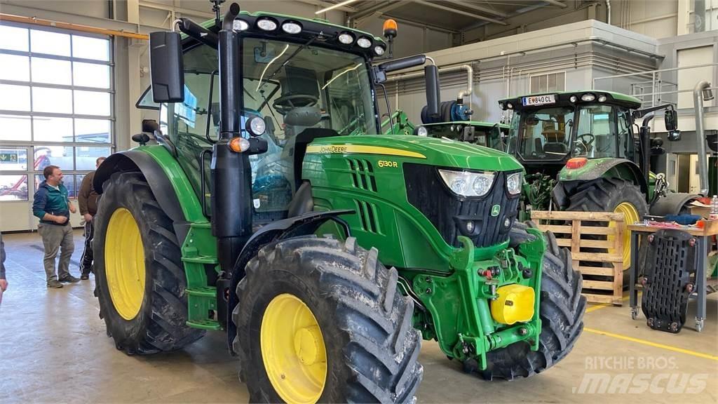John Deere 6130R Τρακτέρ