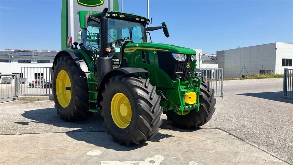John Deere 6R 215 Τρακτέρ