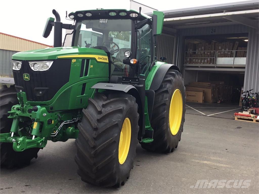 John Deere 6R215 Τρακτέρ