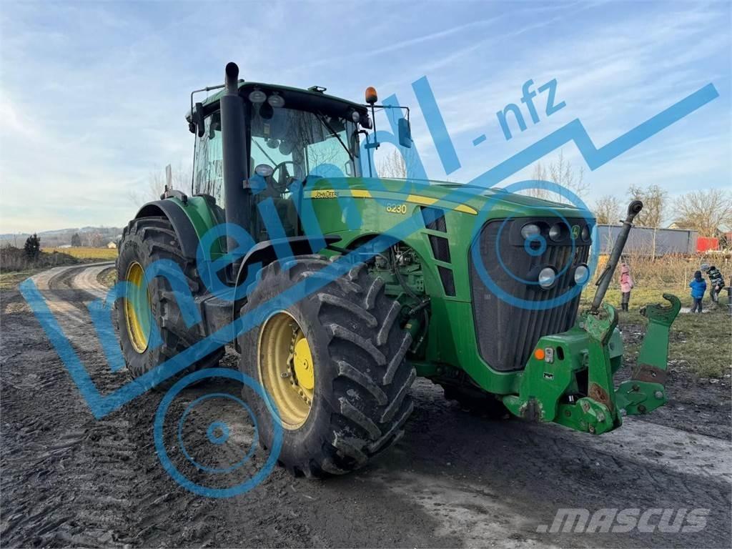 John Deere 8230 Τρακτέρ