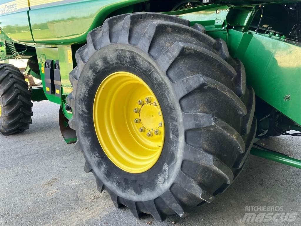 John Deere T560HM Θεριζοαλωνιστικές μηχανές