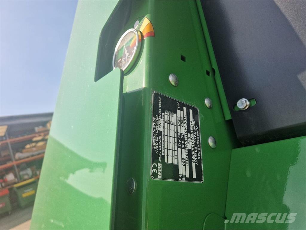 John Deere V451M Πρέσες κυλινδρικών δεμάτων
