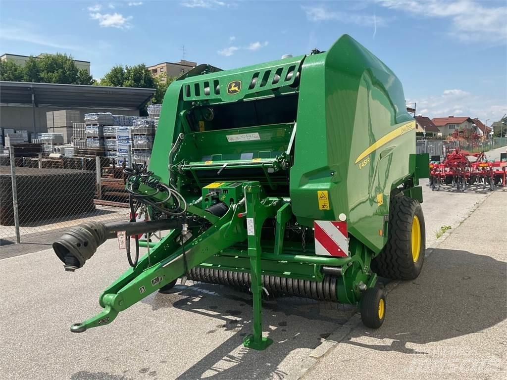 John Deere V451R Πρέσες κυλινδρικών δεμάτων