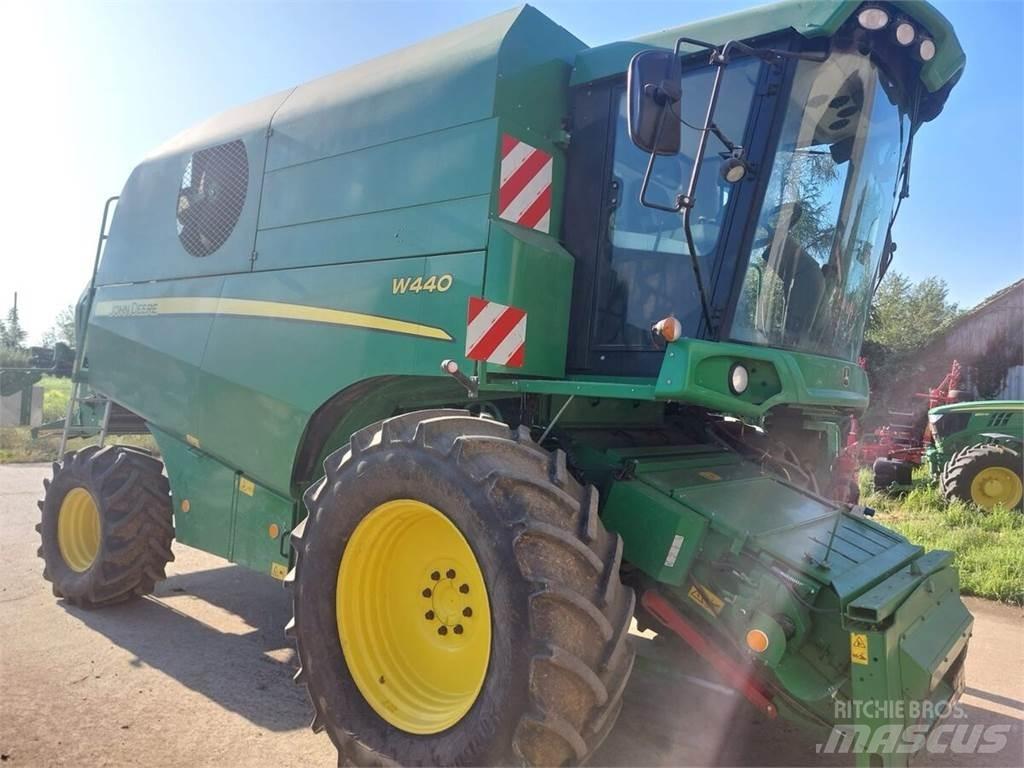 John Deere W440 Θεριζοαλωνιστικές μηχανές