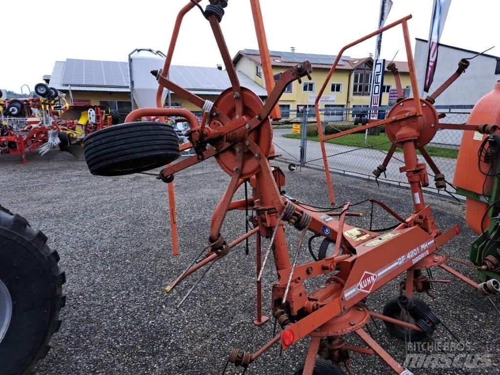 Kuhn GF 4201 MH Τσουγκράνες και χορτοξηραντικές μηχανές