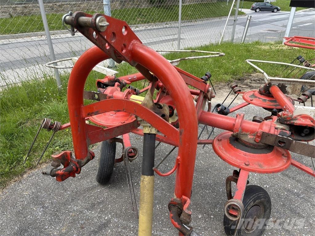 Kuhn GF 440 P Τσουγκράνες και χορτοξηραντικές μηχανές