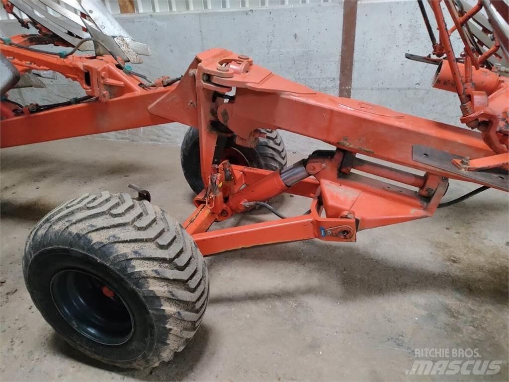 Kuhn Manager 8 NSH Συμβατικά άροτρα