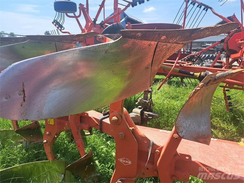 Kuhn Master 120 Συμβατικά άροτρα