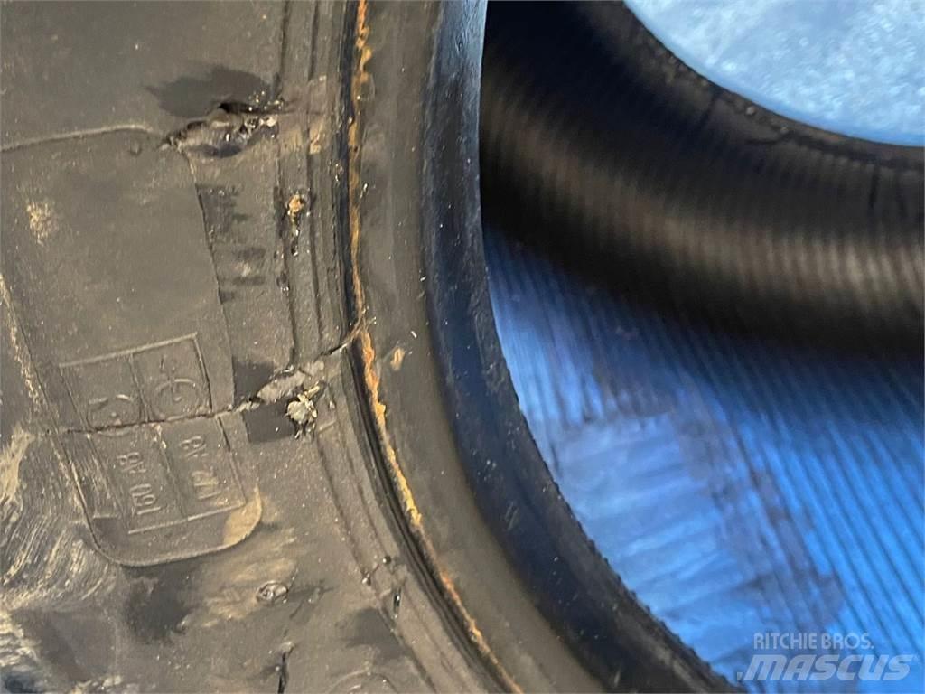 Mitas 600/40-22.5 Ελαστικά και ζάντες