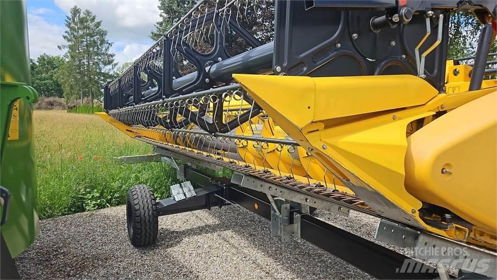 New Holland CX8040 Θεριζοαλωνιστικές μηχανές