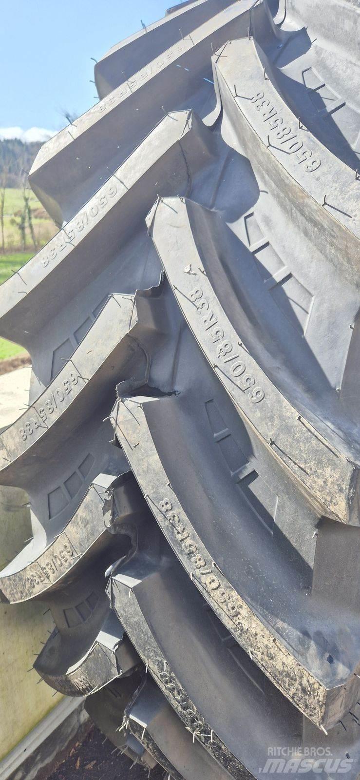 Petlas 650/85 R38 Ελαστικά και ζάντες