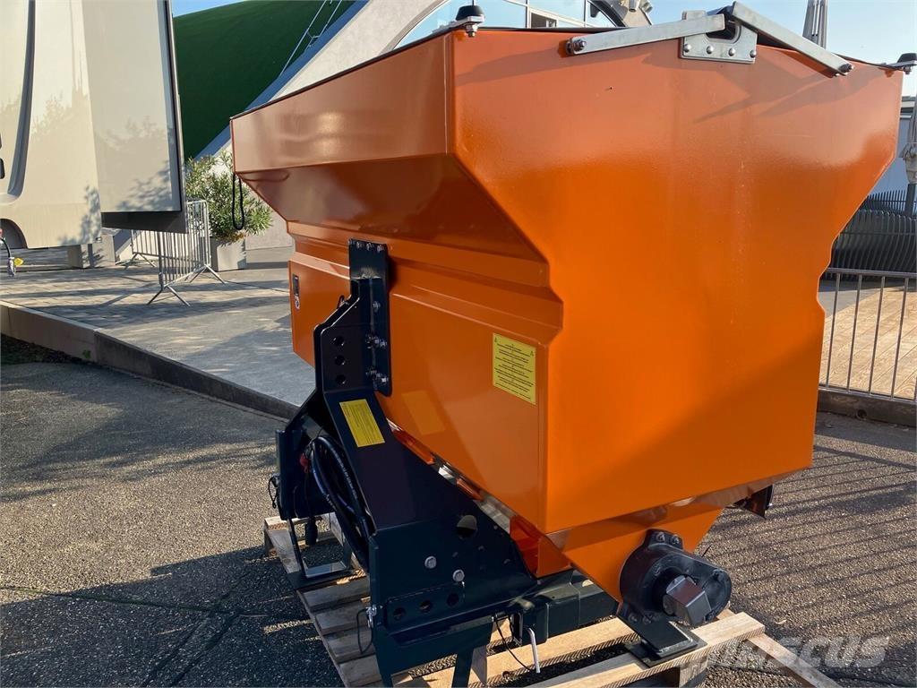 Rauch Taxon 30.1 Άλλα μηχανήματα φροντίδας εδάφους