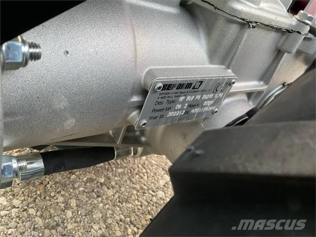 Reform CM 818D Χορτοκοπτικά με καθιστό χειριστή