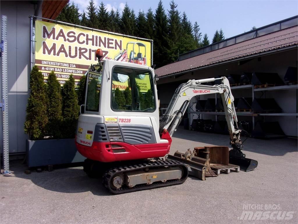 Takeuchi TB228 Εκσκαφάκι (διαβολάκι) < 7t