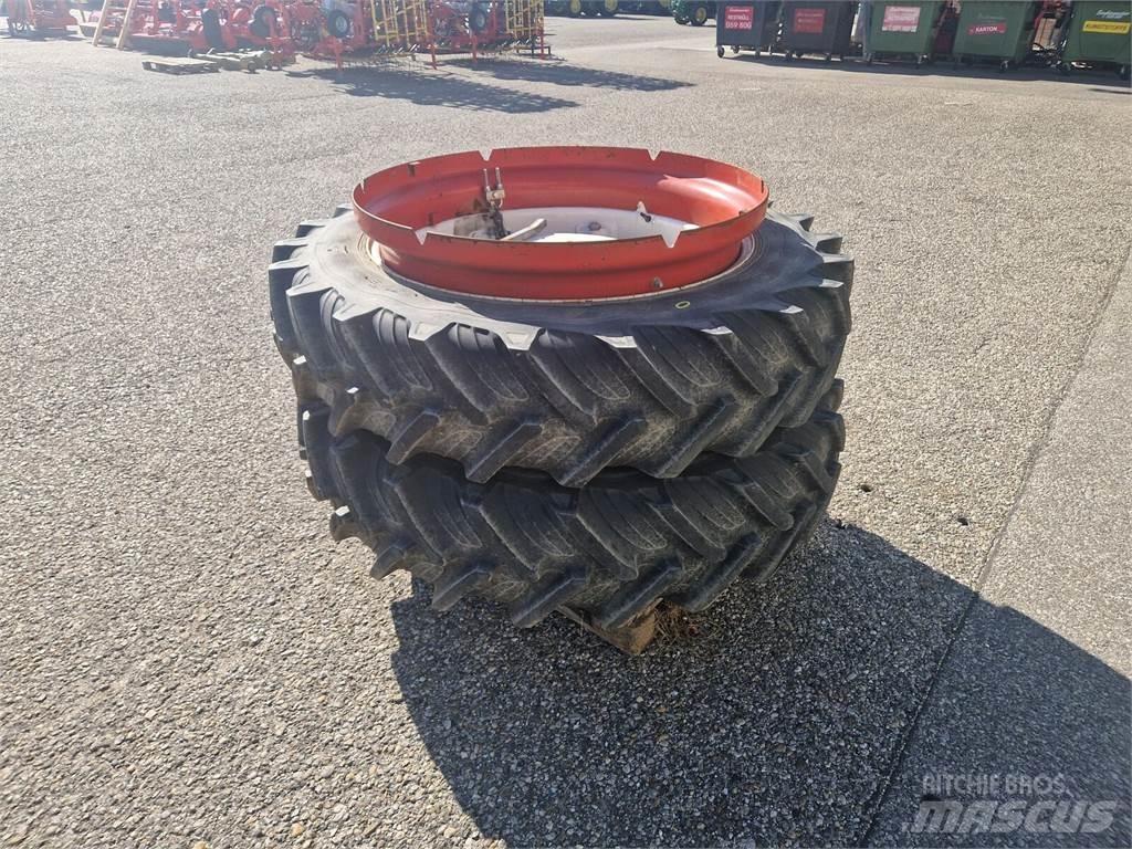 Taurus 12.4 R36 Ελαστικά και ζάντες