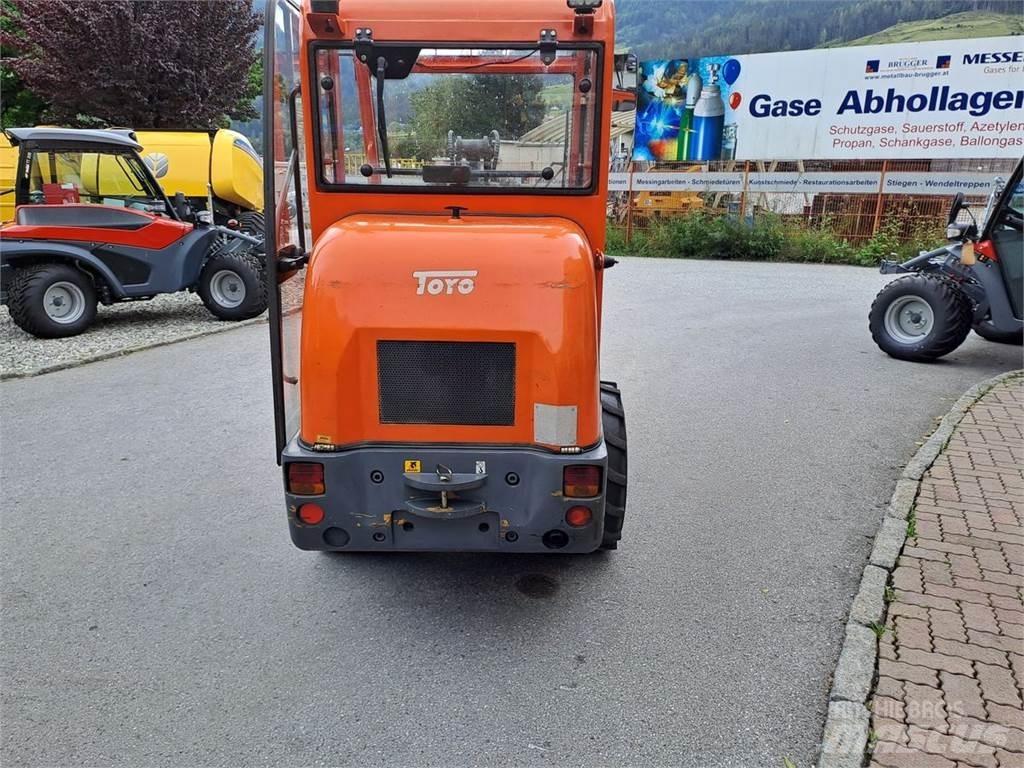 Toyo 840 Εμπρόσθιοι φορτωτές και σκαπτικά