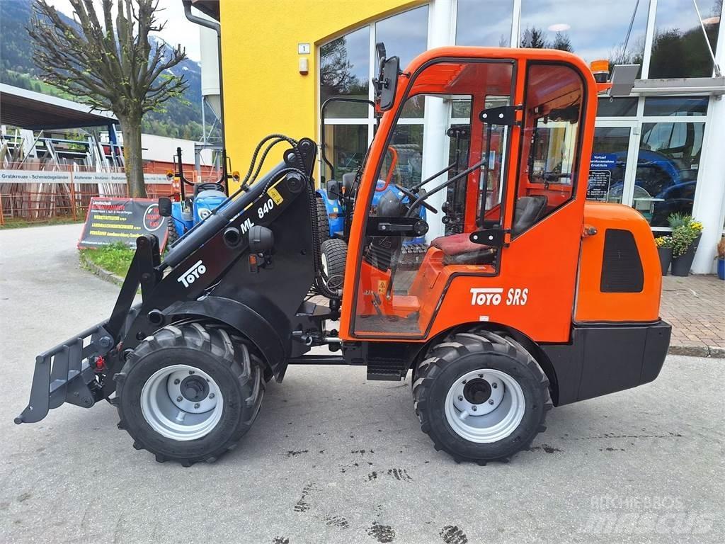 Toyo 840 Εμπρόσθιοι φορτωτές και σκαπτικά