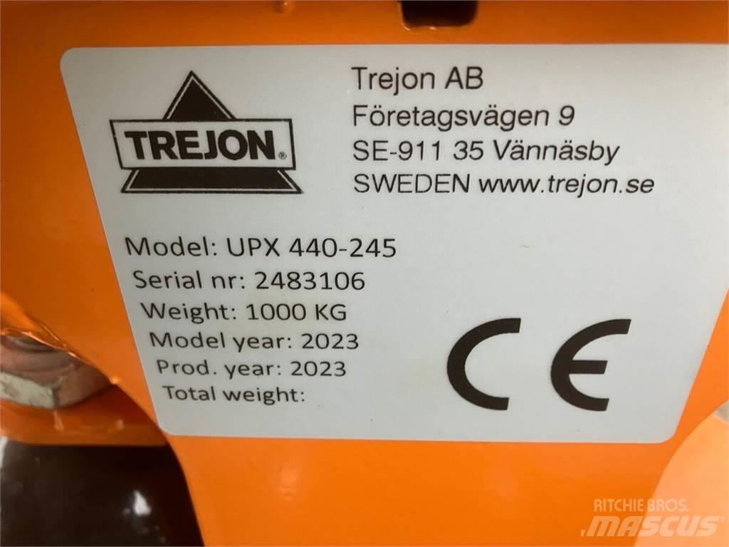 Trejon UPX 440-245 Άλλα μηχανήματα για το δρόμο και το χιόνι