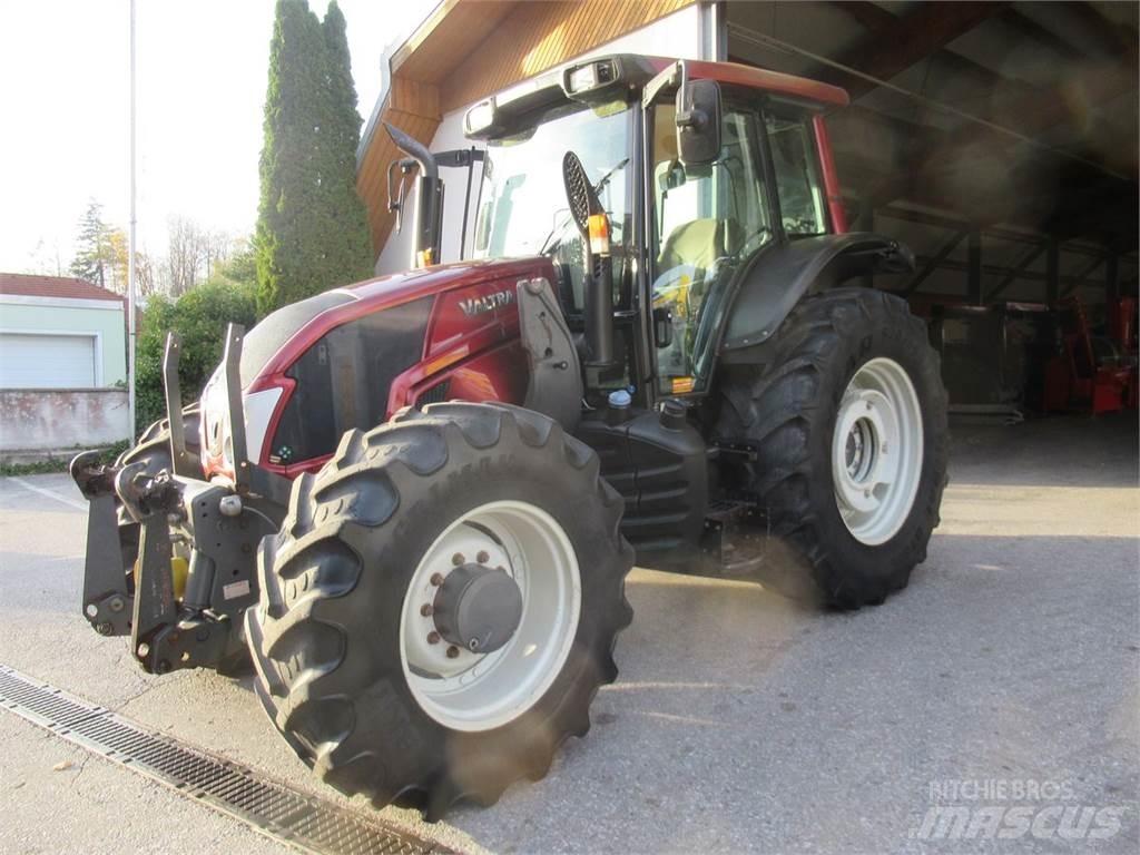 Valtra N163D Τρακτέρ
