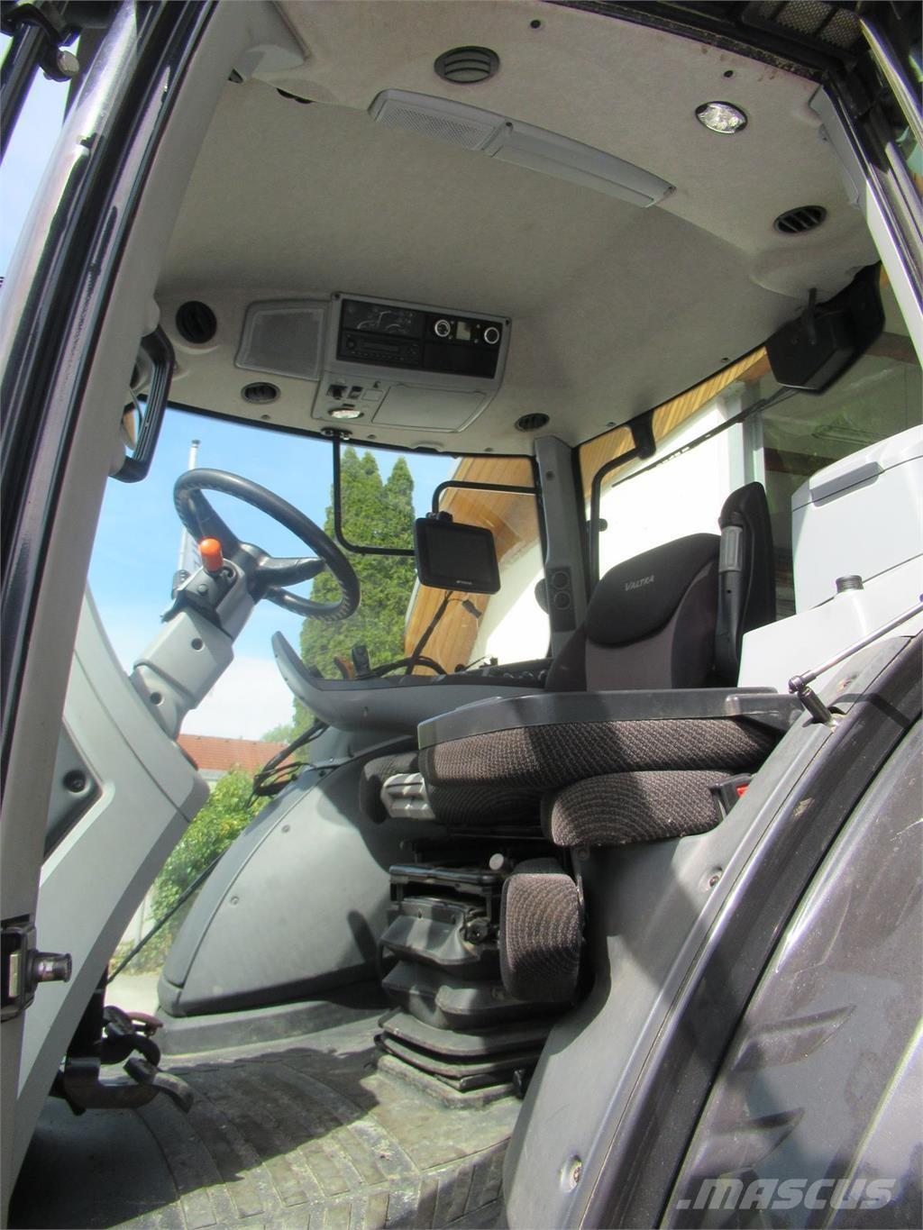 Valtra T 214D Τρακτέρ