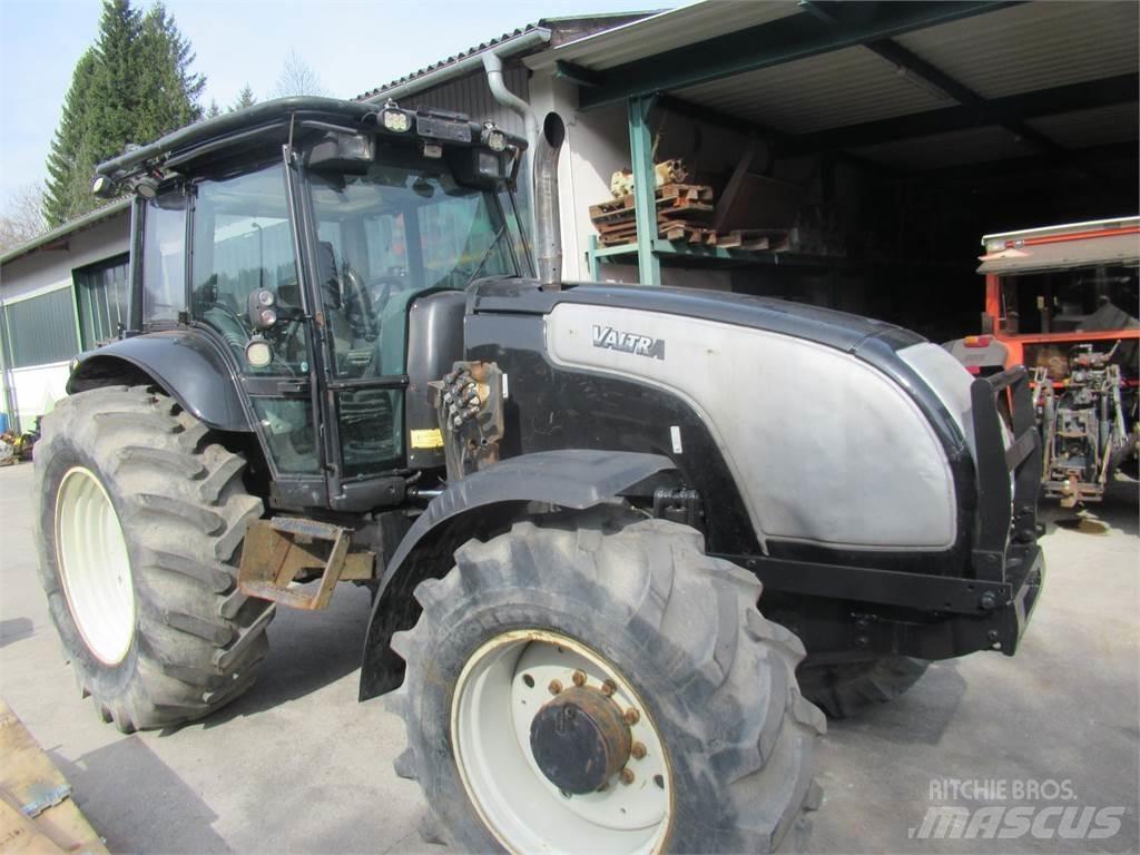 Valtra XM 130 Τρακτέρ