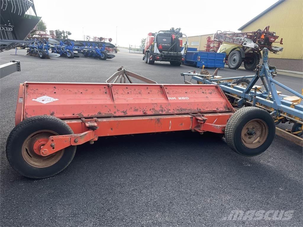 Kuhn BP28 Λοιπός εξοπλισμός συγκομιδής χορτονομής