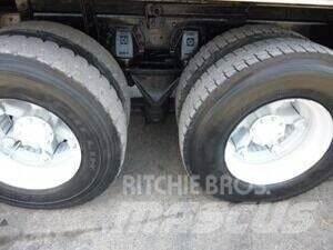 Ford L9000 Φορτηγά Ανατροπή