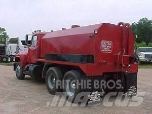 Mack R690ST Βυτία νερού