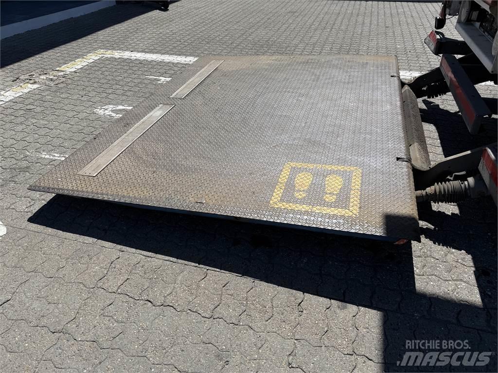Kel-Berg D500V City Ημιρυμούλκες Κουρτίνα
