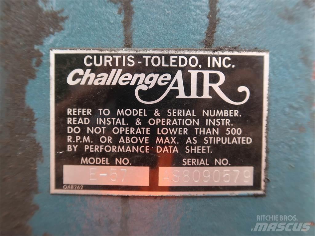 Curtis E-57 Συμπιεστές