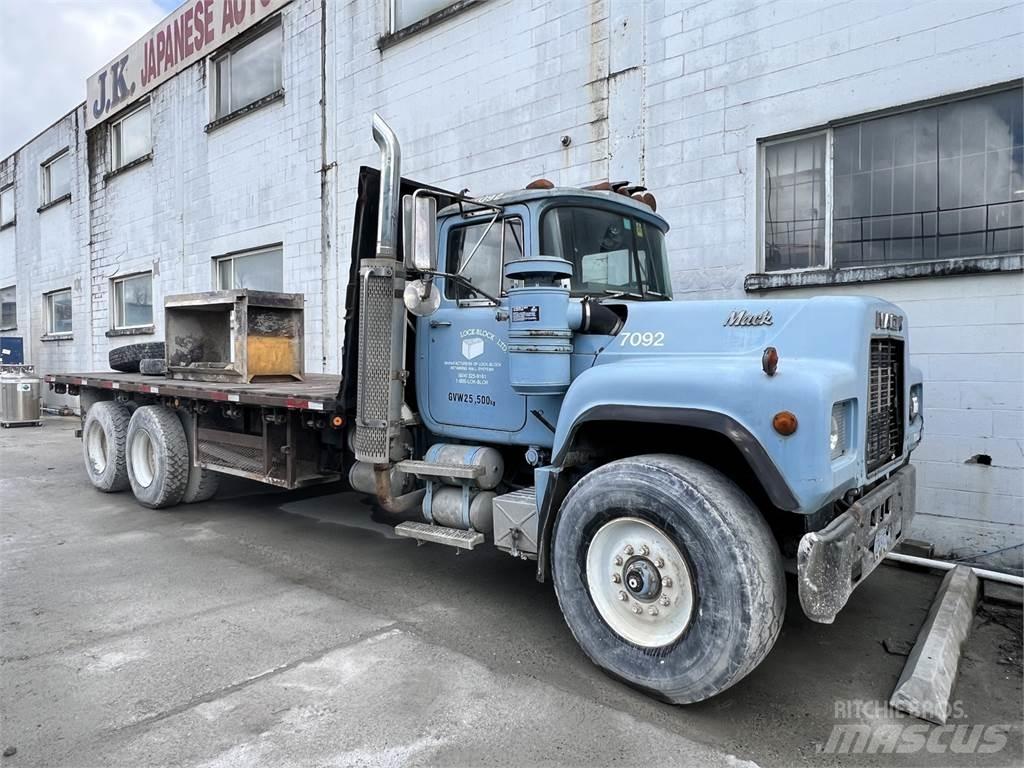 Mack RD690S Χρηστικές μηχανές