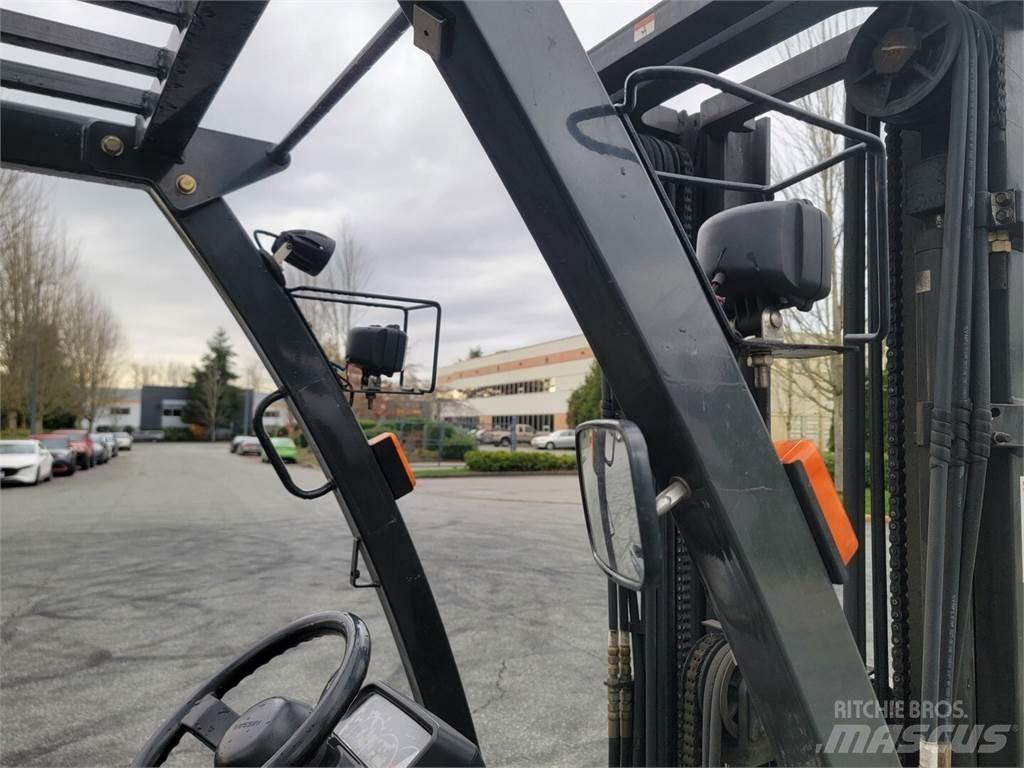Nissan MCPL01A15LV Κατασκευές - Άλλα