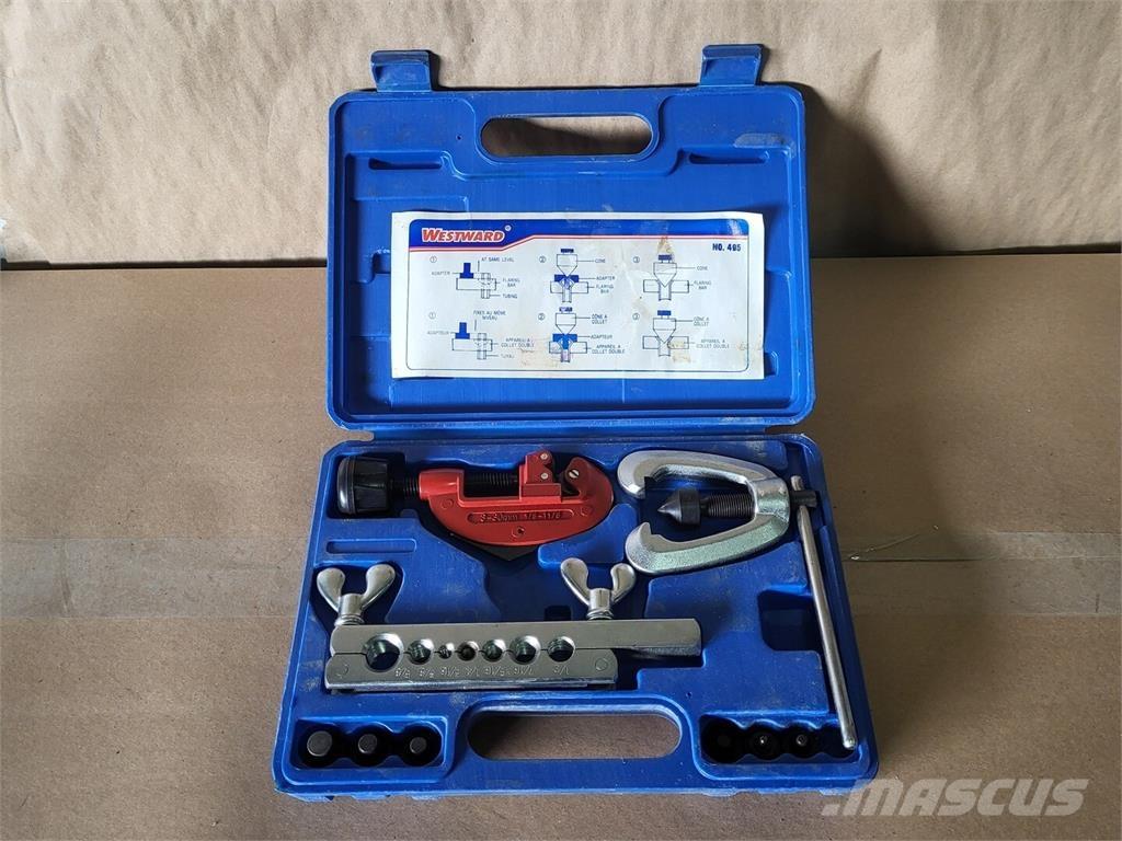 Westward 495 Κατασκευές - Άλλα