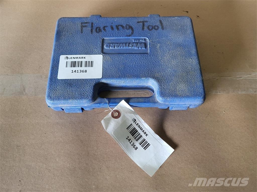 Westward 495 Κατασκευές - Άλλα