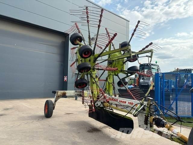 CLAAS Liner 780 Τσουγκράνες και χορτοξηραντικές μηχανές