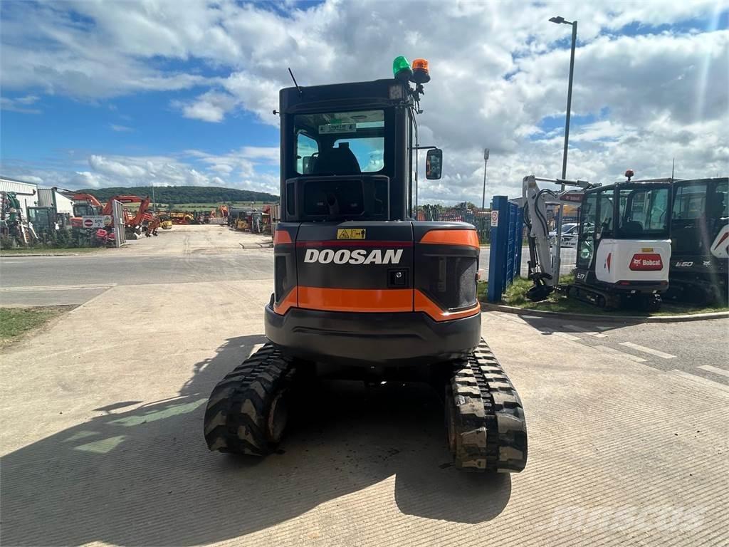 Doosan DX50z Εκσκαφείς με ερπύστριες