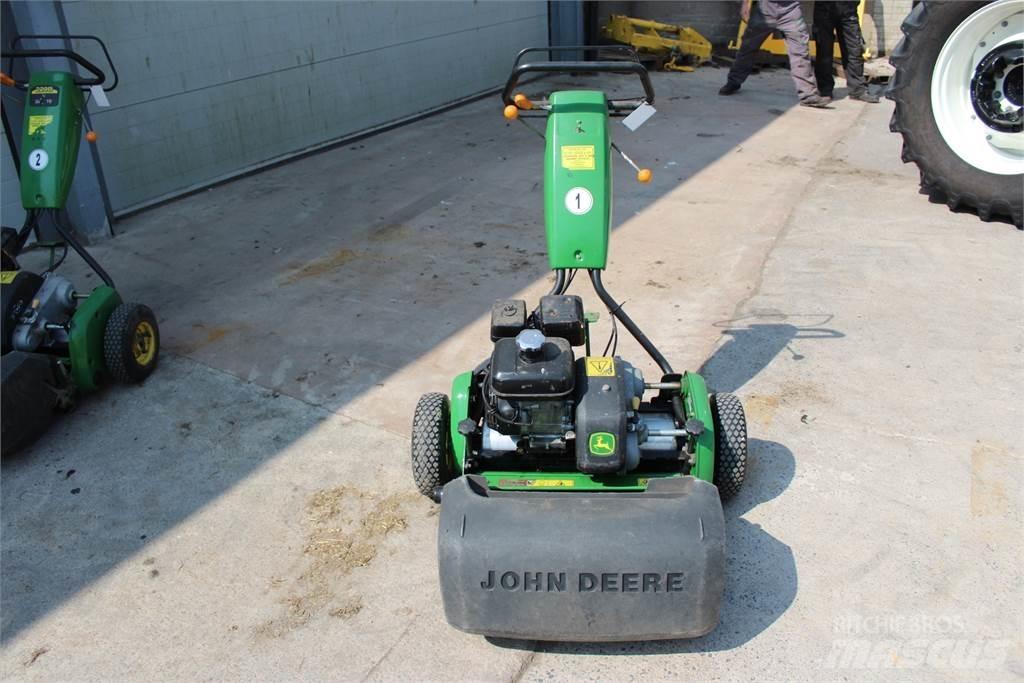John Deere 220B Χορτοκοπτικά ώθησης