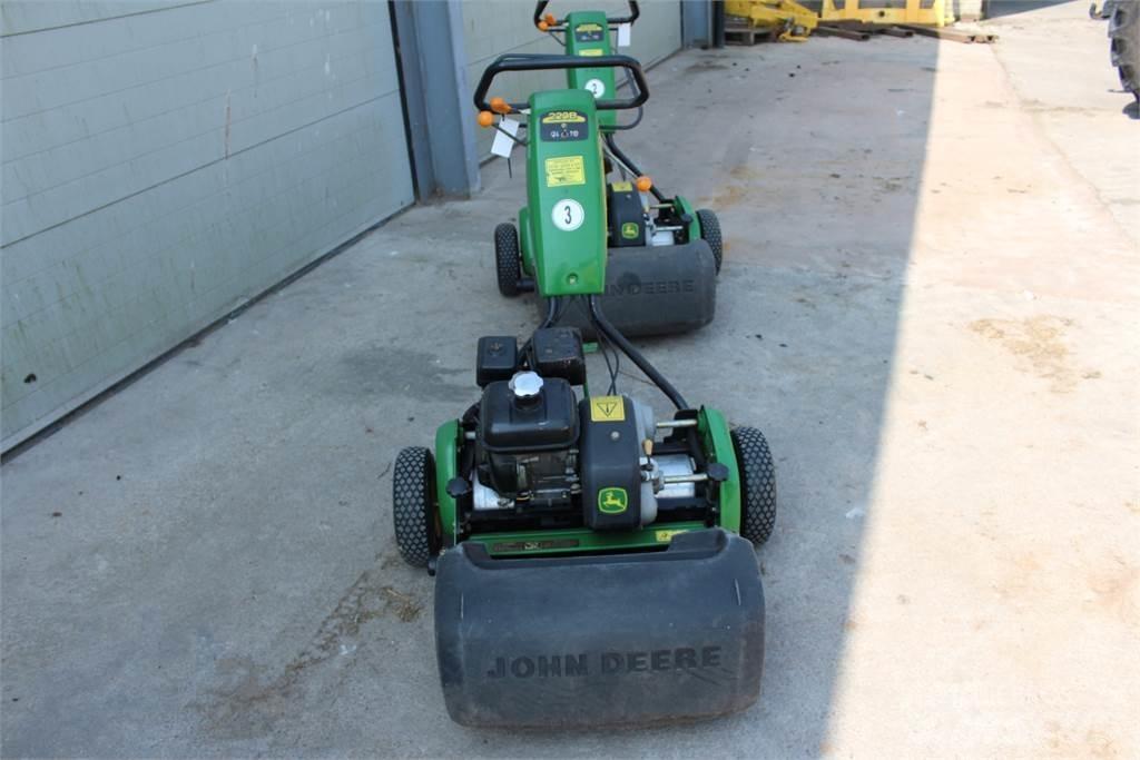 John Deere 220B Χορτοκοπτικά ώθησης