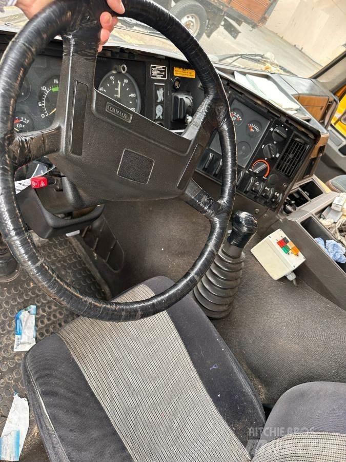 Volvo FL7 Απορριμματοφόρα