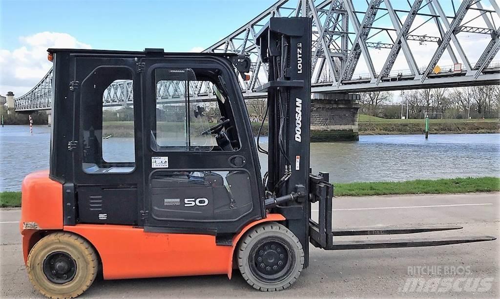 Doosan B50X-5 Περονοφόρα ανυψωτικά κλαρκ - άλλα