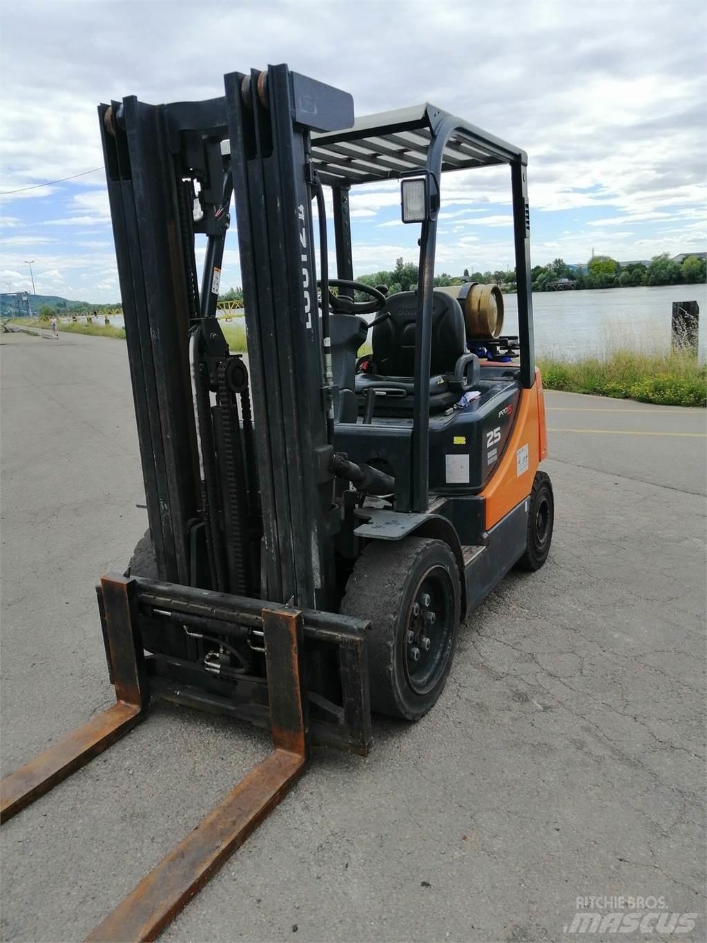 Doosan G25P-5 Περονοφόρα ανυψωτικά κλαρκ - άλλα