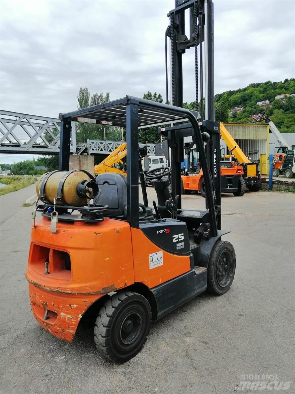 Doosan G25P-5 Περονοφόρα ανυψωτικά κλαρκ - άλλα