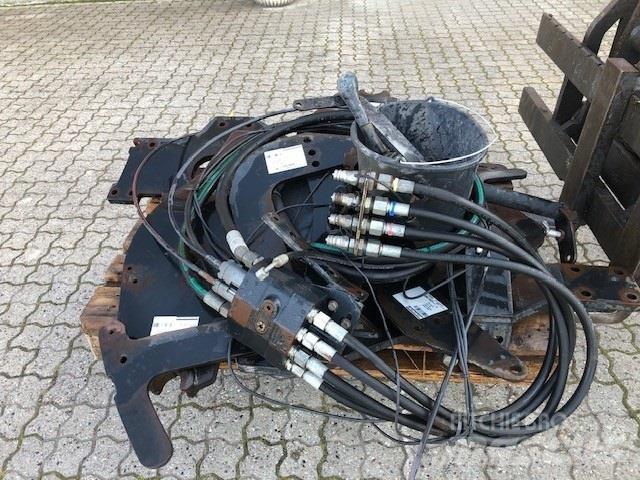 Ålö  Εμπρόσθιοι φορτωτές και σκαπτικά