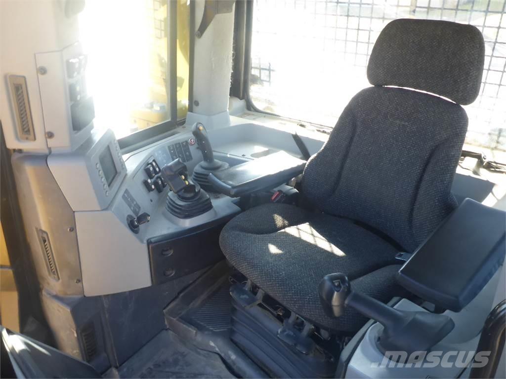 CAT D8T Μπουλντόζες με ερπύστριες