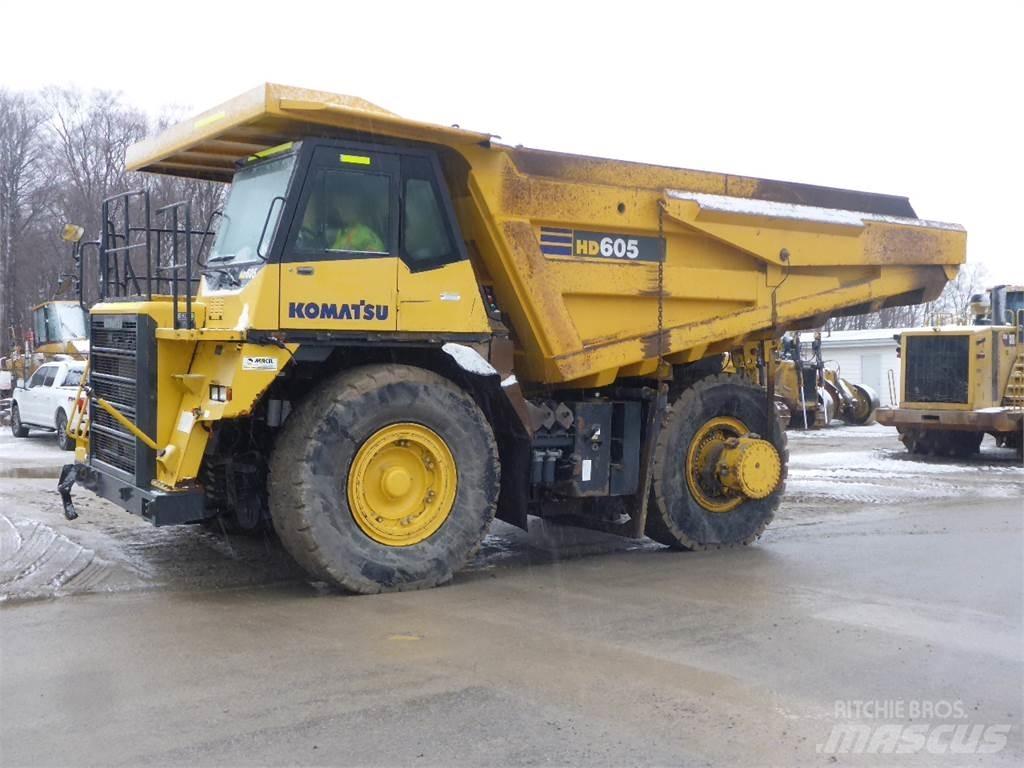 Komatsu HD605-7 Άκαμπτα Dumper με ανατρεπόμενο κάδο