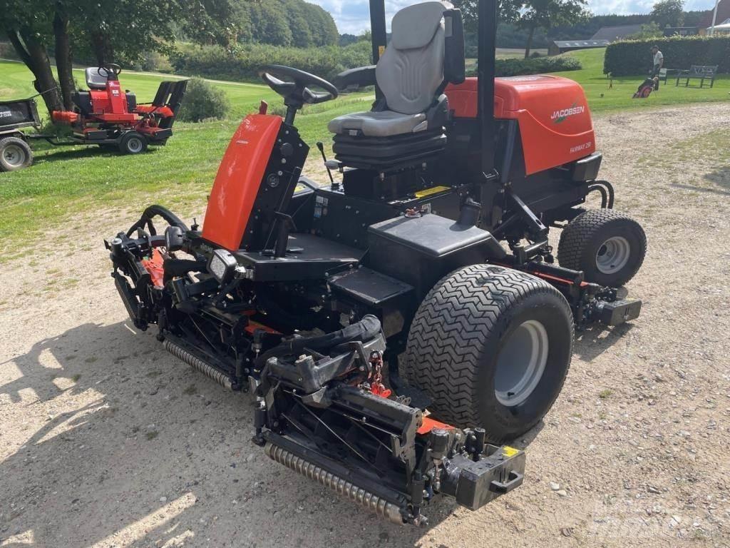 Jacobsen FAIRWAY 250 Χορτοκοπτικά με καθιστό χειριστή