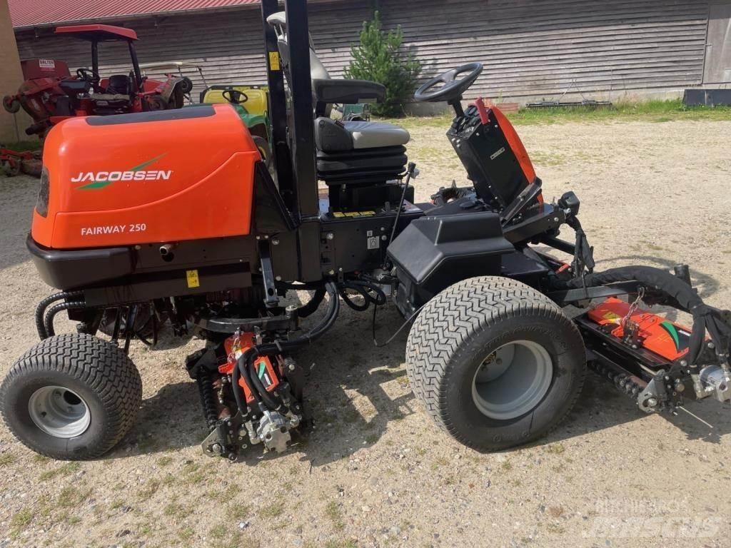 Jacobsen FAIRWAY 250 Χορτοκοπτικά με καθιστό χειριστή